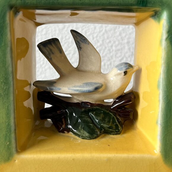 Vintage McCoy Square Bird Vase // MCM Shadow Box Design // 1950s Arcature Line - Picture 2 of 7